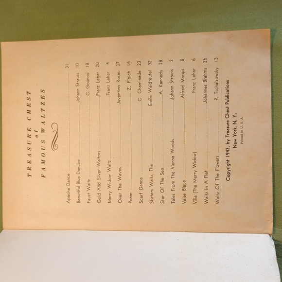 Vintage Treasure Chest of Famous Waltzes from 1943 - Picture 3 of 8
